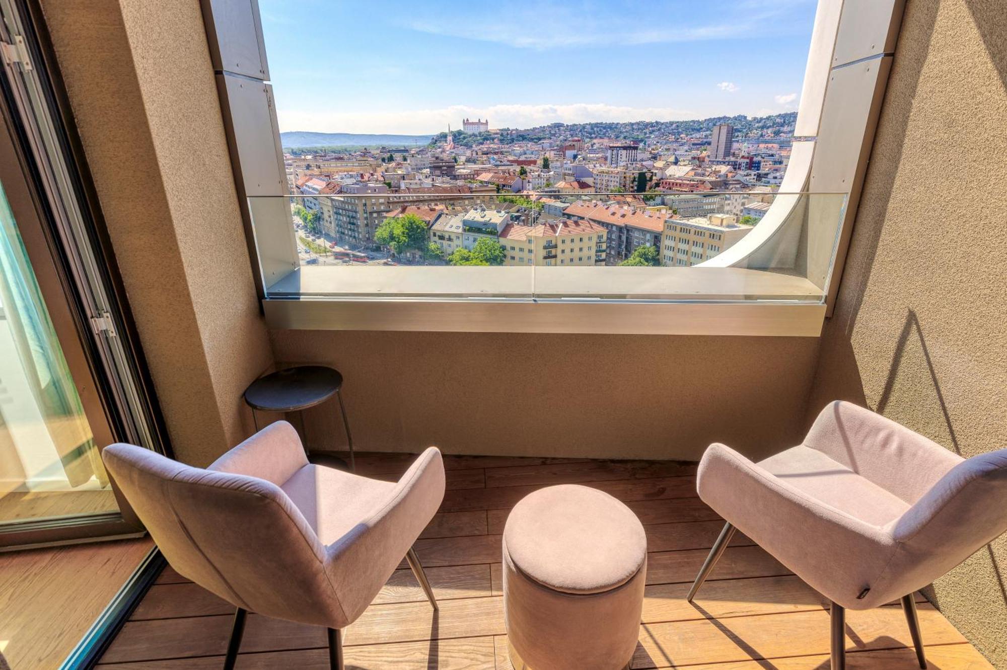Sky Park 1 - Luxurious #Instaworthy Apartment In Downtown City Center With Included Parking, Best Address In Town Bratislava Ngoại thất bức ảnh