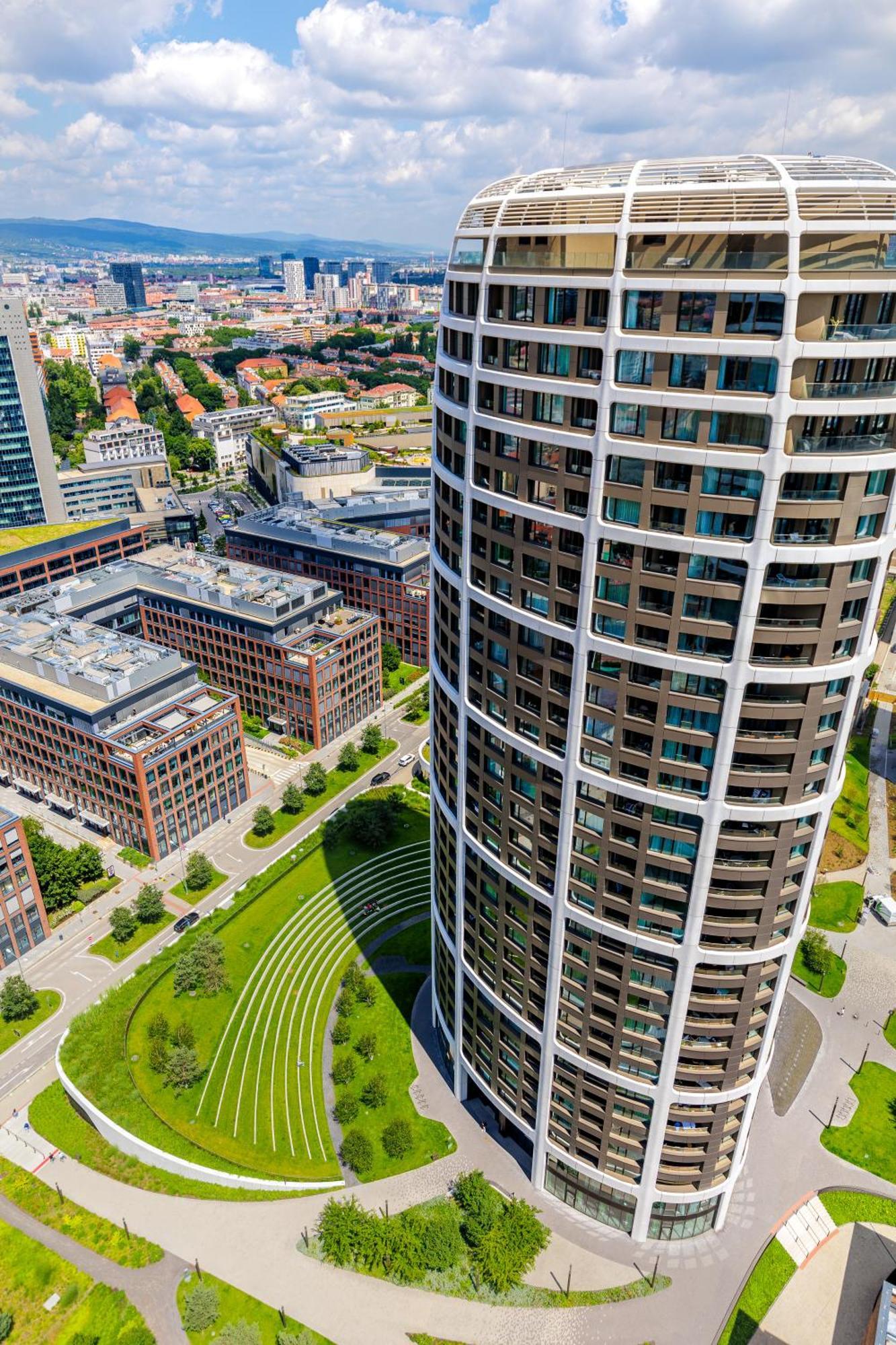 Sky Park 1 - Luxurious #Instaworthy Apartment In Downtown City Center With Included Parking, Best Address In Town Bratislava Ngoại thất bức ảnh