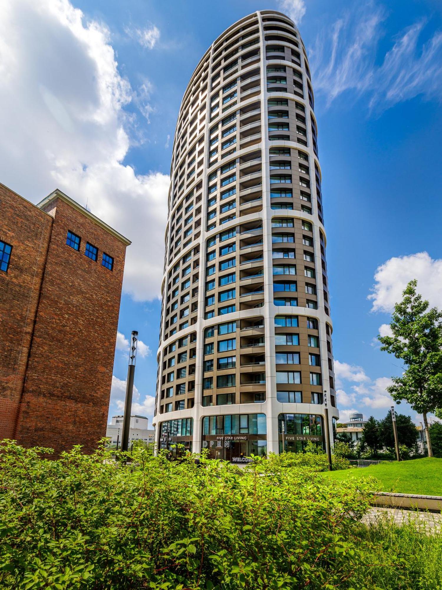 Sky Park 1 - Luxurious #Instaworthy Apartment In Downtown City Center With Included Parking, Best Address In Town Bratislava Ngoại thất bức ảnh